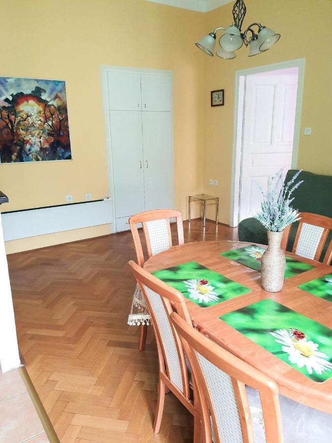 Family Apartment Center Opatija Luaran gambar