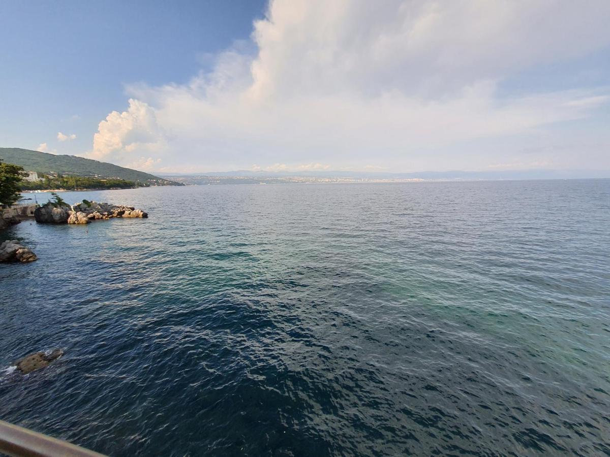 Family Apartment Center Opatija Luaran gambar