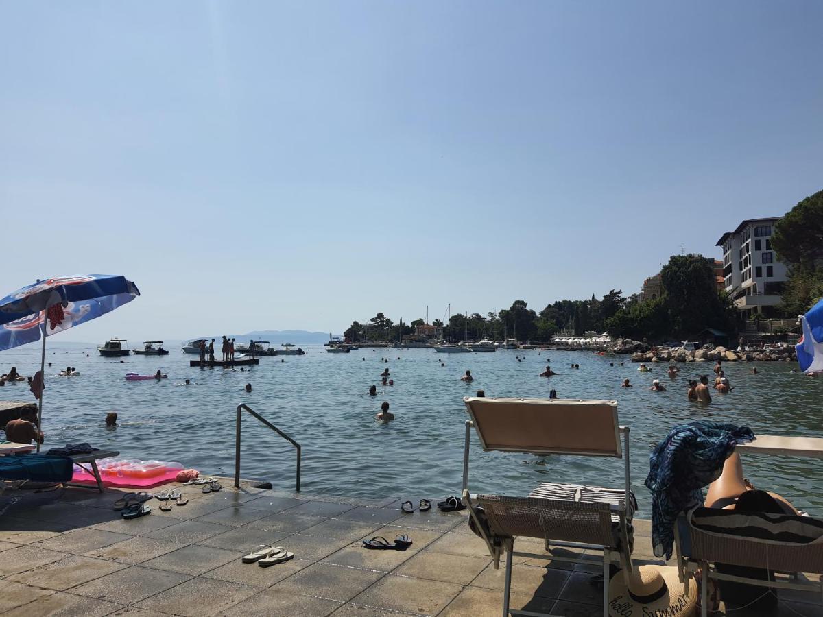 Family Apartment Center Opatija Luaran gambar